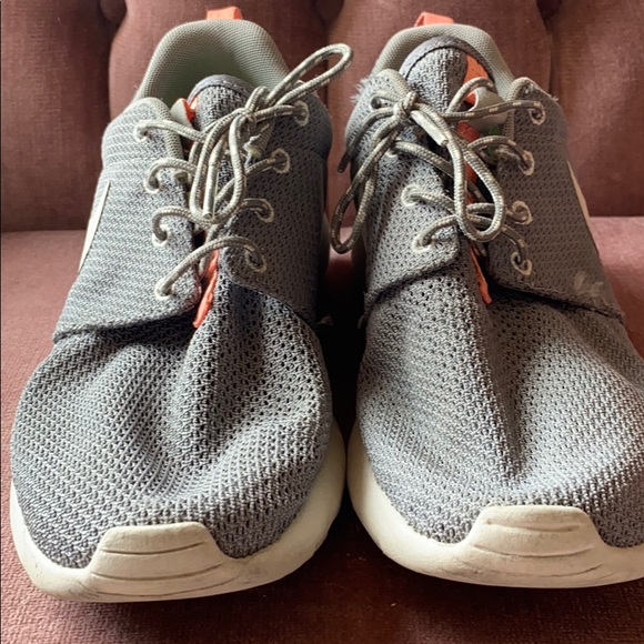 Nike Roshe - Picture 2 of 5